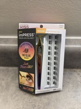 Kiss imPRESS Natural Press-On Lashes - Black